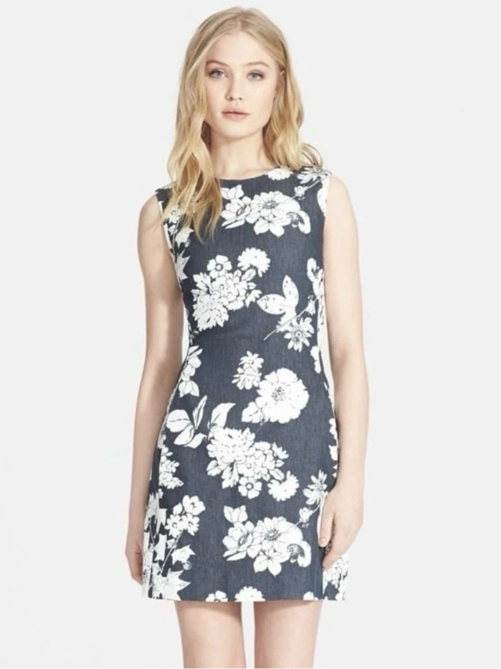 L'AGENCE Francoise Floral Denim
Dress Size 6 Blue White A-Line
Pockets EUC